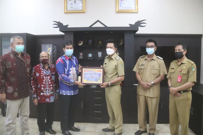 Pemkab Barut Terima Penghargaan dari Kemenkeu